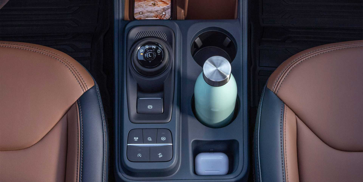 2022-ford-maverick-interior